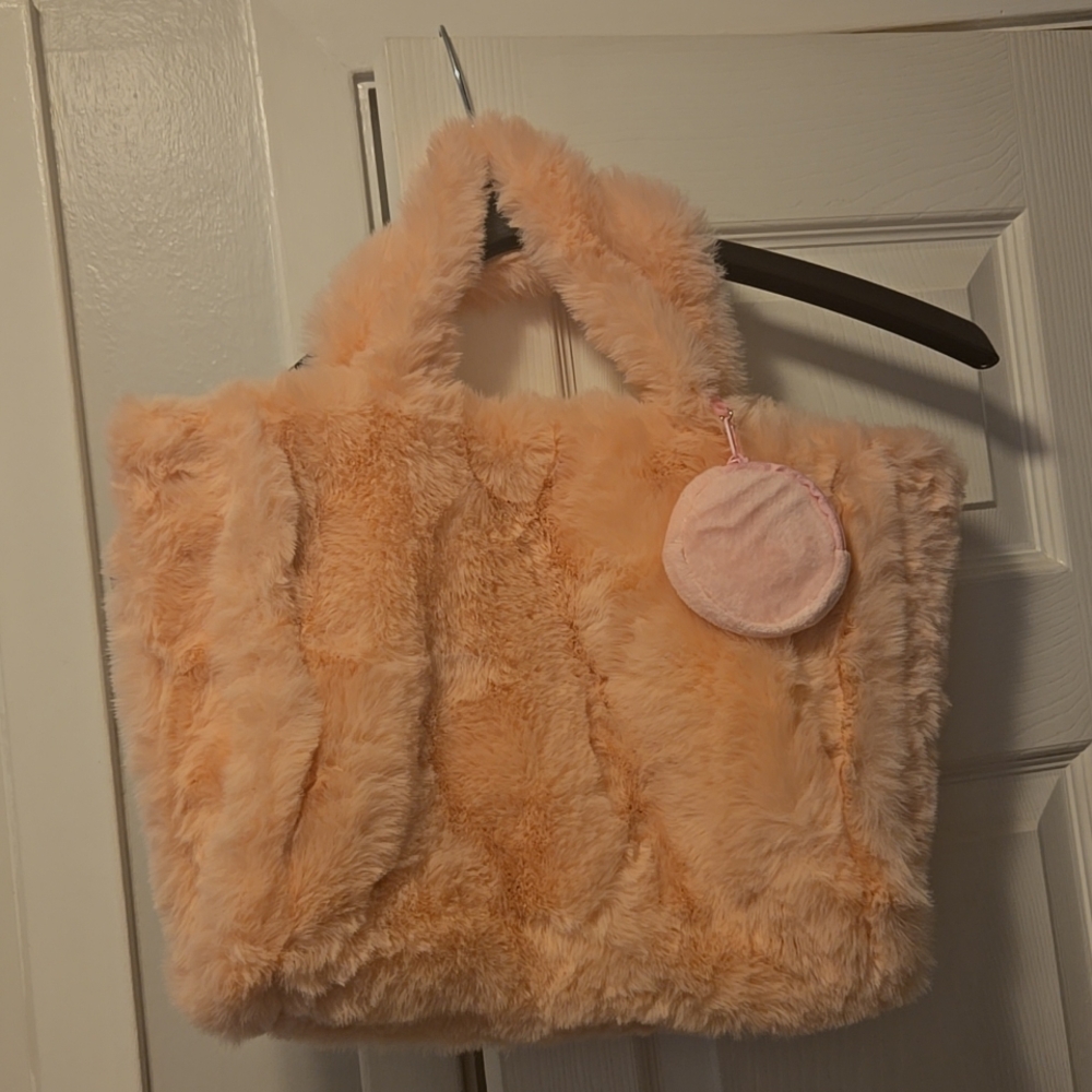 CHISIY 2 PCS Pink Fluffy Tote.  NEW🩷